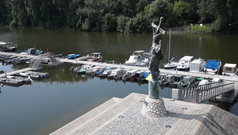 JP za upravljanje putničkim pristaništem i marinom Apatin