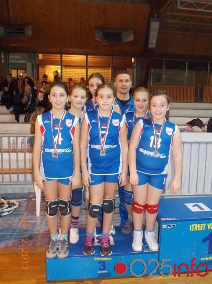 Uspesi mladih odbojkašica u Kaću