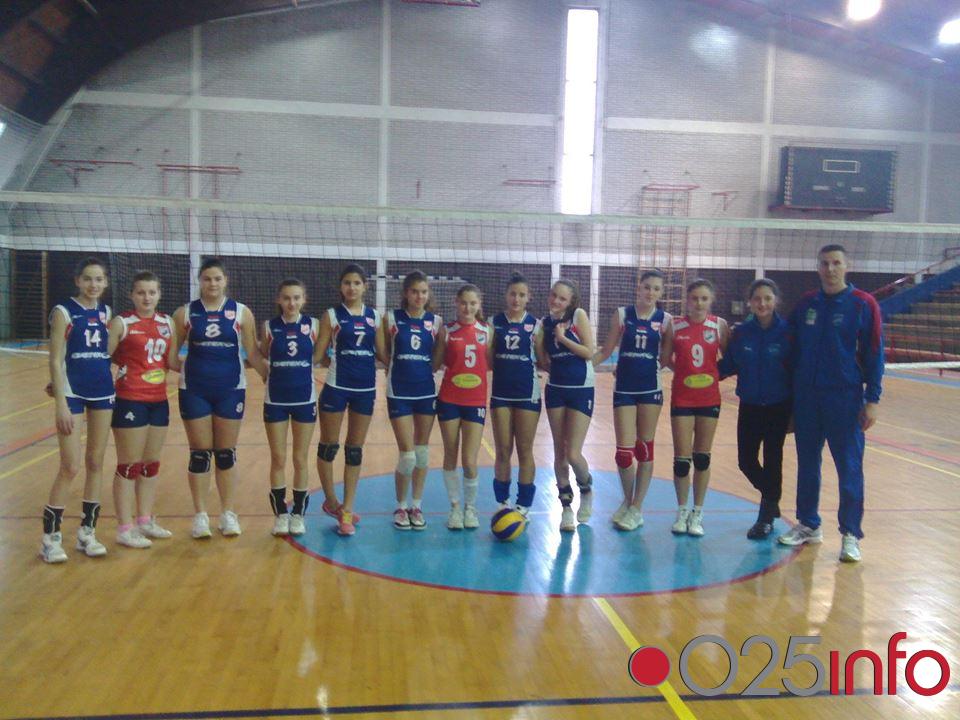 Kofer uspomena iz grada na Tisi