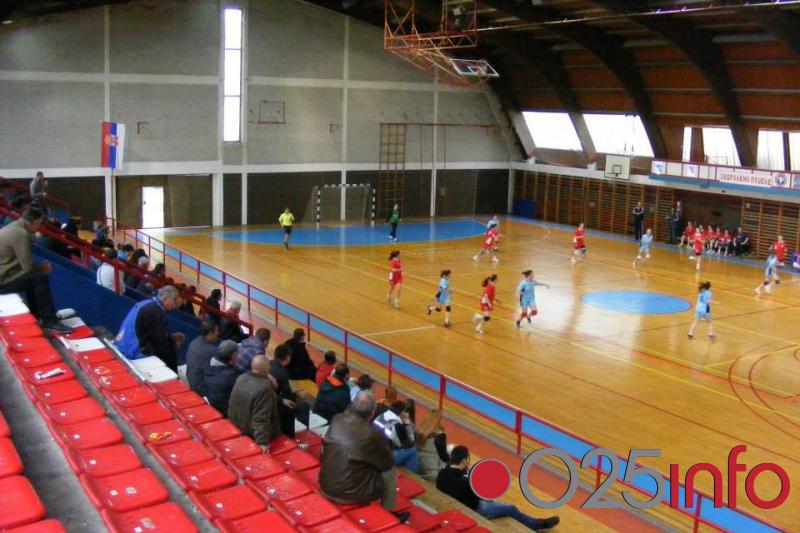 Gracije ponovo poražene