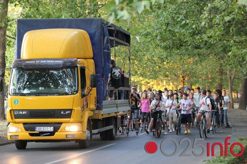 I ove godine raspevano na točkovima