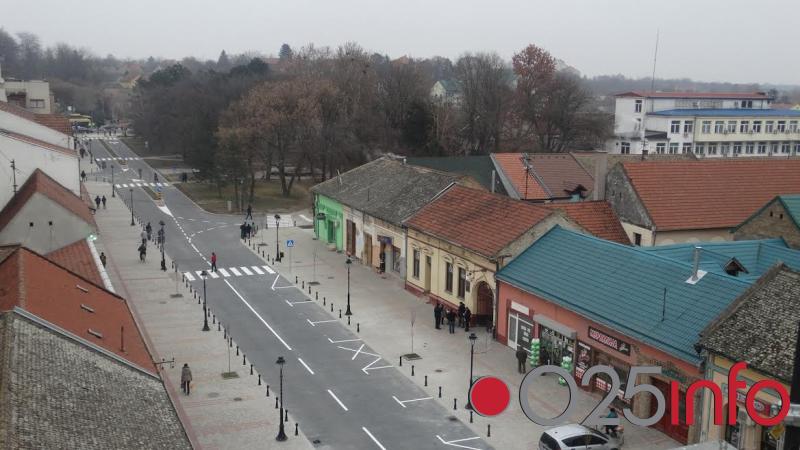 Građani Kule dobili moderan centar grada (FOTO)