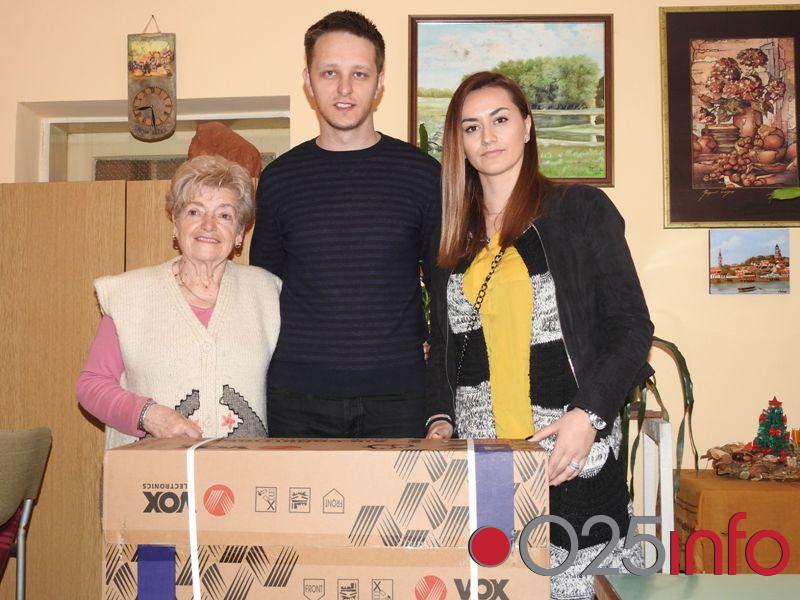 OO SNS Apatin donirao klima uređaj Opštinskom udruženju penzionera