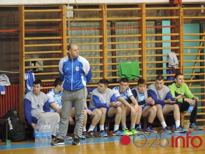 Rukometaši grabe ka Prvoj ligi! Plavo-beli slavili u Šidu!