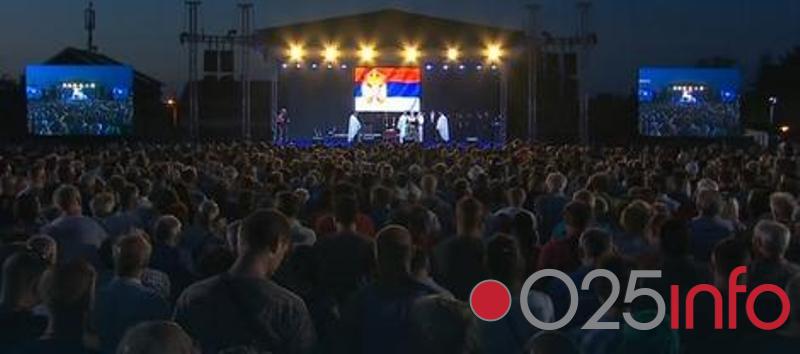 30.000 ljudi u Novom Sadu obeležava Dan sećanja na žrtve Oluje