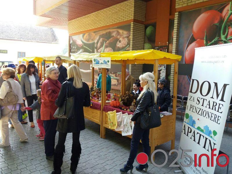 Mini sajmom u Apatinu obeležen Međunarodni dan starijih osoba  
