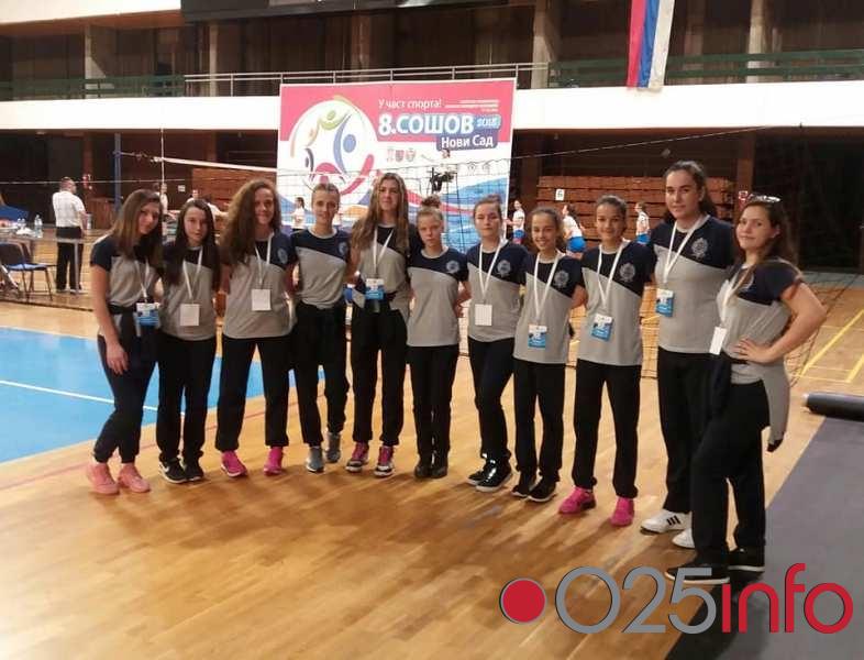 Četvrto mesto za apatinske odbojkašice na SOŠOV-u u Novom Sadu