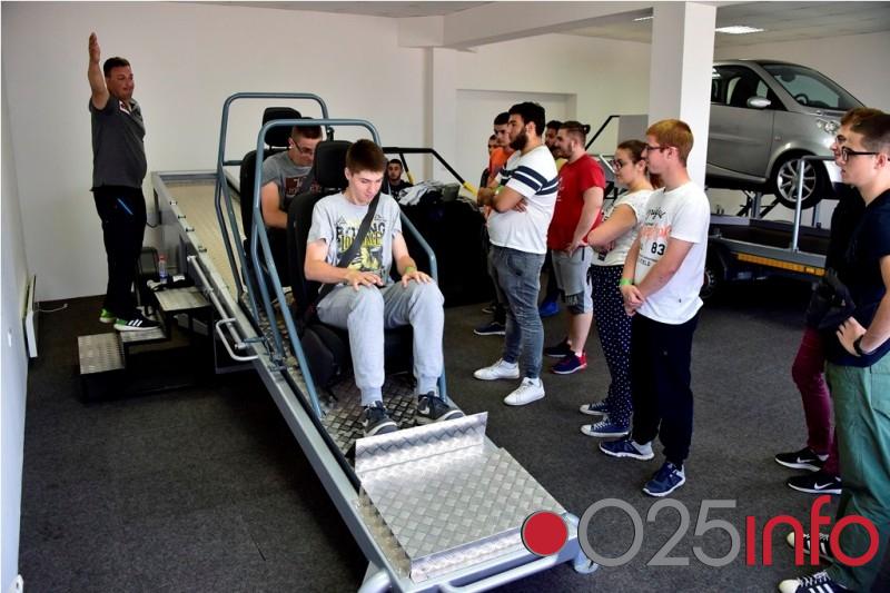 Apatinska pivara organizovala treninge bezbedne vožnje za 100 maturanata ZBO