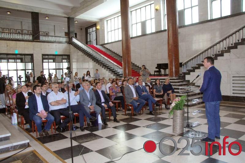 Sombor: 10 miliona od Pokrajine za regresiranje prevoza učenika srednjih škola