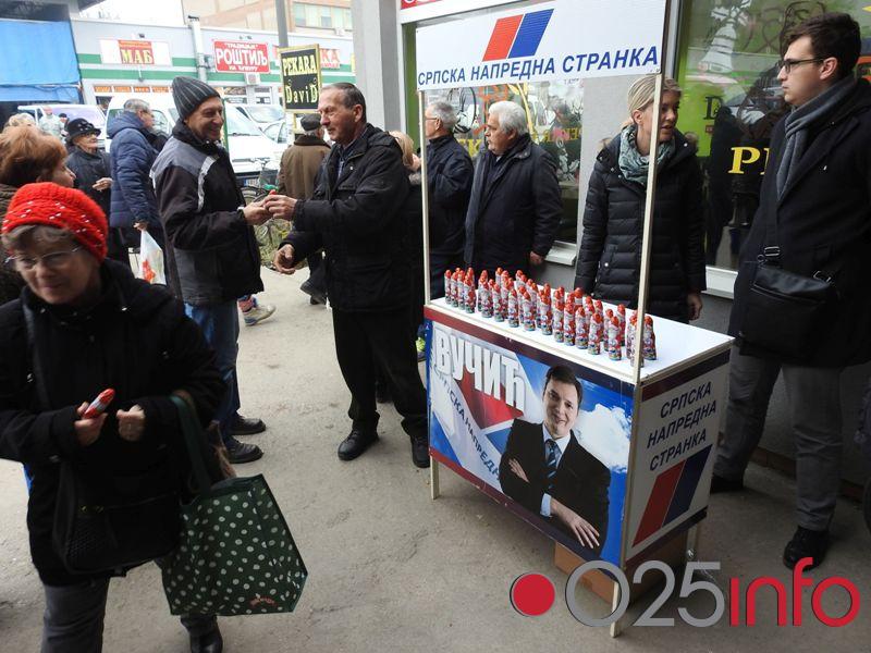 Razgovor sa sugrađanima i pokloni za kraj 2018. godine