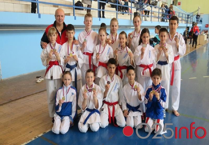 Karatisti Somborca osvojili 22 medalje