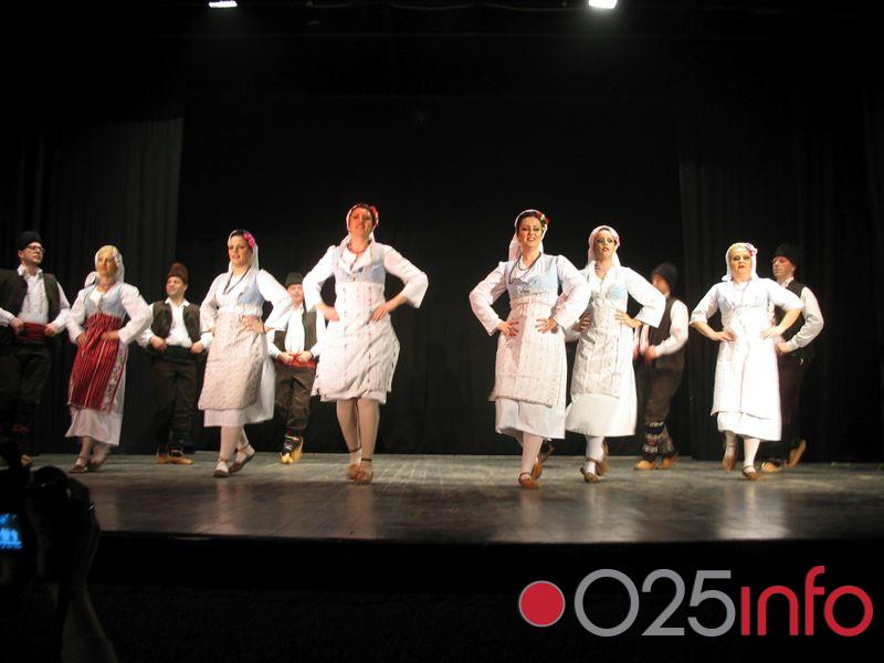 Puna sala Doma kulture u Crvenki na humanitarnom koncertu za porodicu Špehar