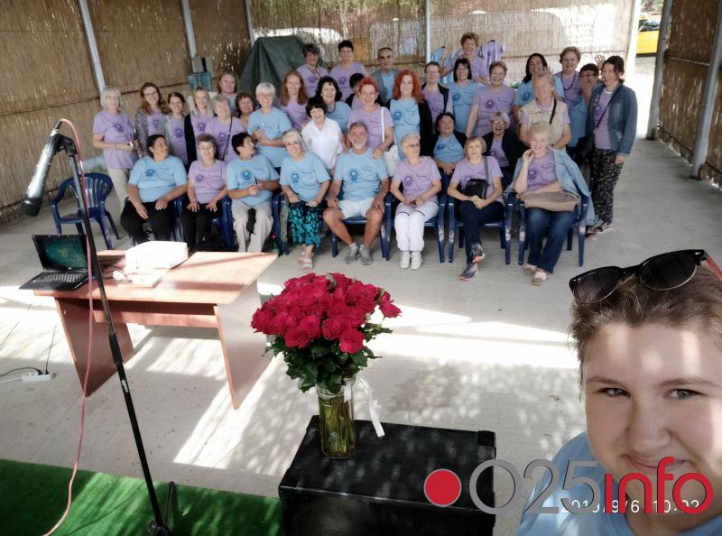 Apatinke na Prvom letnjem kampu za lečene od raka u Srbiji