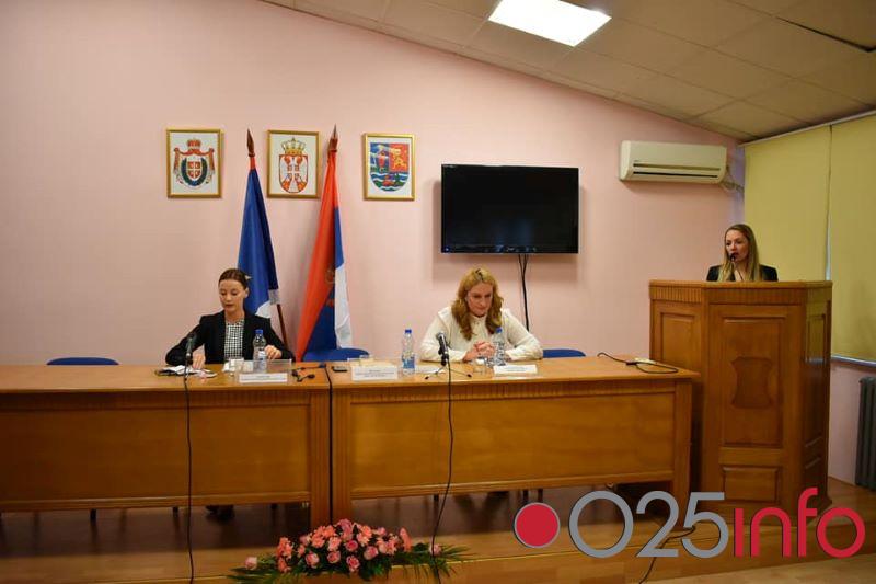 Ženska parlamentarna mreža u Odžacima o položaju žena 