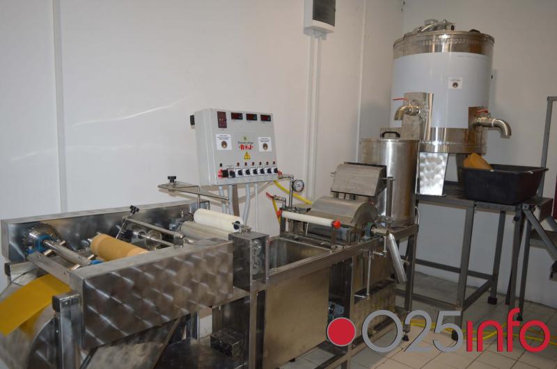 Somborski pčelari jedini u Okrugu imaju liniju za proizvodnju satnih osnova  