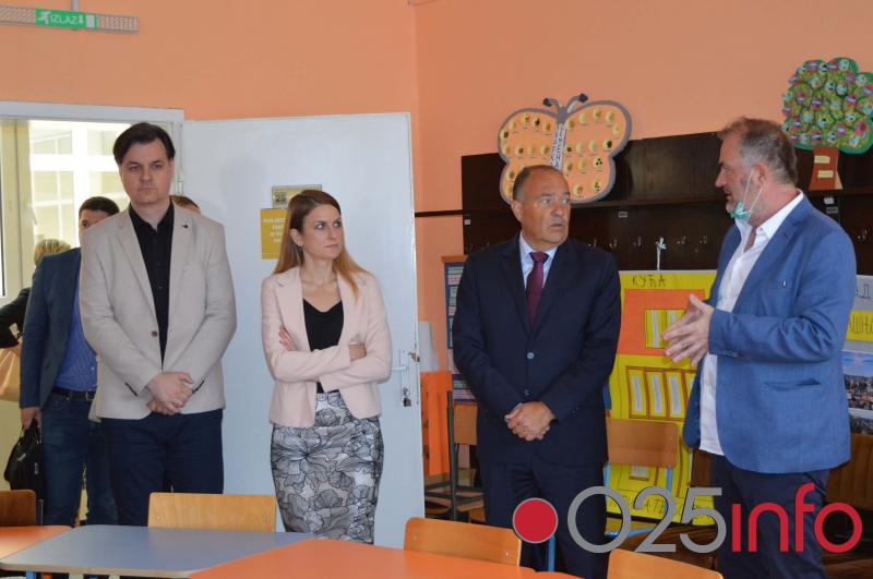 Ministar prosvete Mladen Šarčević posetio Sombor