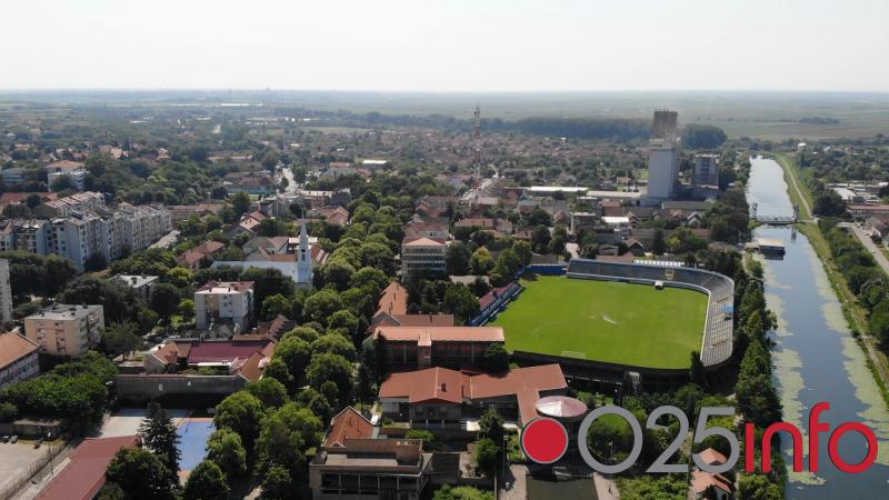 Uručeni paketi pomoći za Crveni krst Kula