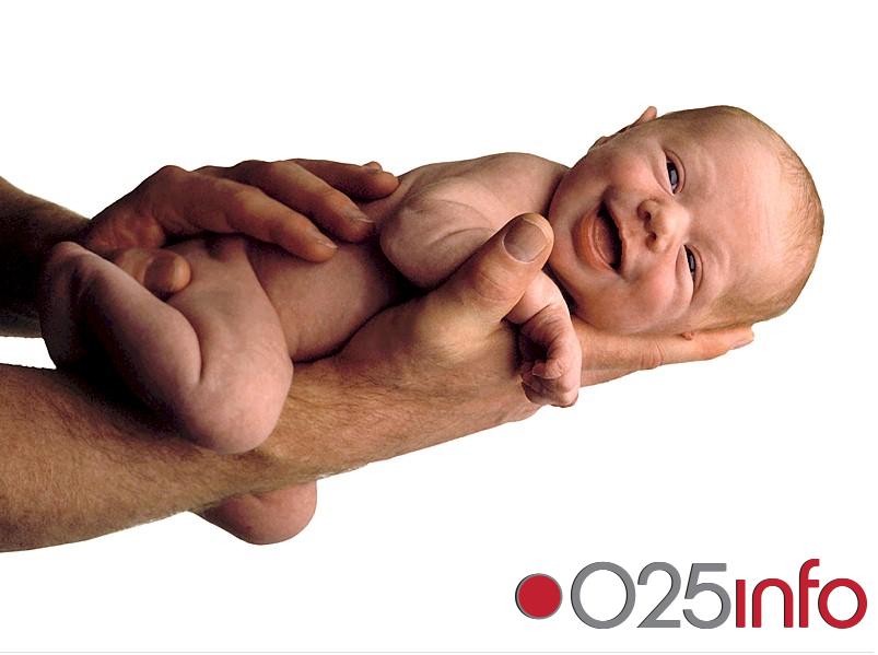 Somborskom porodilištu uručen novi inkubator