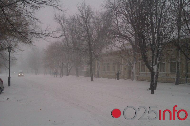 Grad pod snegom, deo Apatina bez struje!